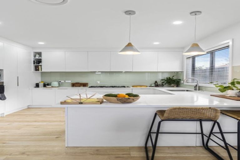 Photo of property in 29a Patons Road, Howick, Auckland, 2014