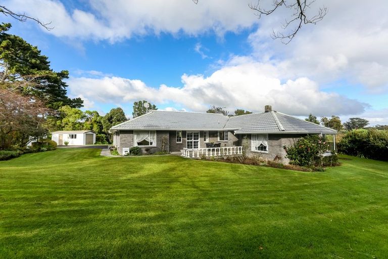 Photo of property in 5 Byron Place, Whalers Gate, New Plymouth, 4310