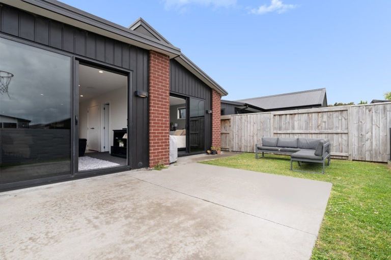Photo of property in 2 Kotata Lane, Poike, Tauranga, 3112