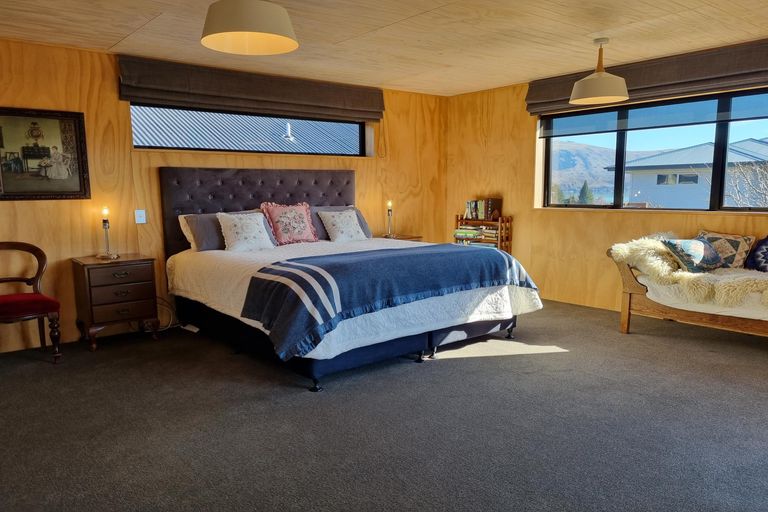 Photo of property in 7 Rankin Rise, Lake Tekapo, 7999