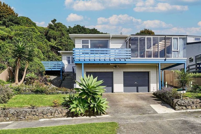 Photo of property in 68 Acacia Avenue, Maungaraki, Lower Hutt, 5010