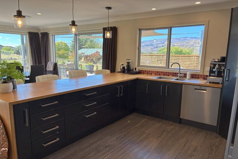 Photo of property in 2 Prospect Lane, Bannockburn, Cromwell, 9384