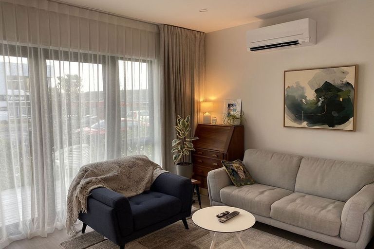 Photo of property in 3/128 Onewa Road, Northcote, Auckland, 0627