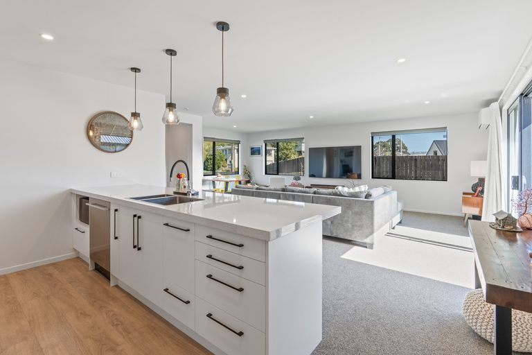 Photo of property in 11 Paterson Road, Mosgiel, 9092