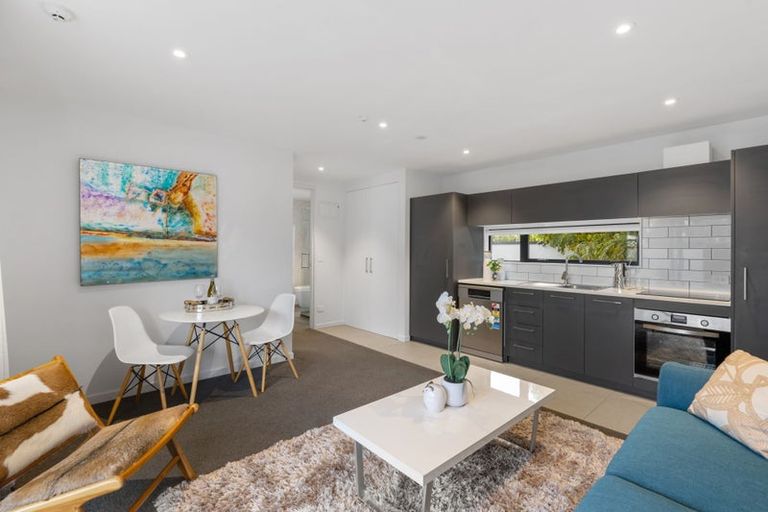 Photo of property in 9/12 Latimer Square, Christchurch Central, Christchurch, 8011