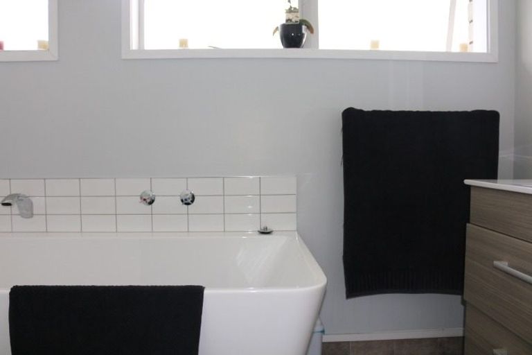 Photo of property in 36 Herbert Avenue, Cloverlea, Palmerston North, 4412