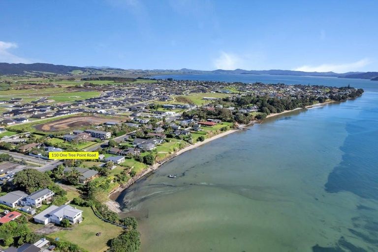 Photo of property in 110 One Tree Point Road, One Tree Point, 0118