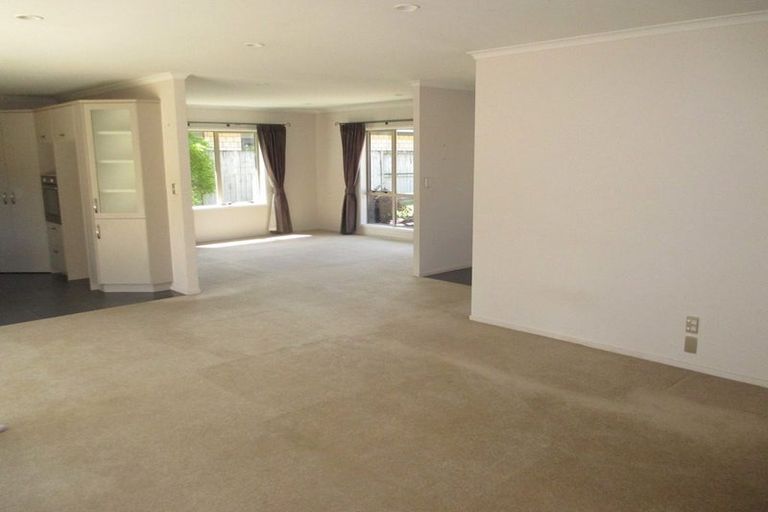 Photo of property in 27 Whitney Place, Rototuna North, Hamilton, 3210