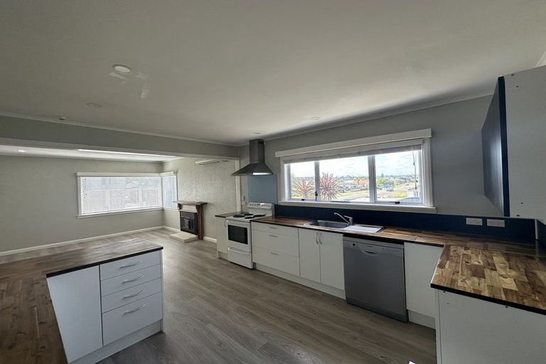 Photo of property in 65 Strange Street, Waitara, 4320