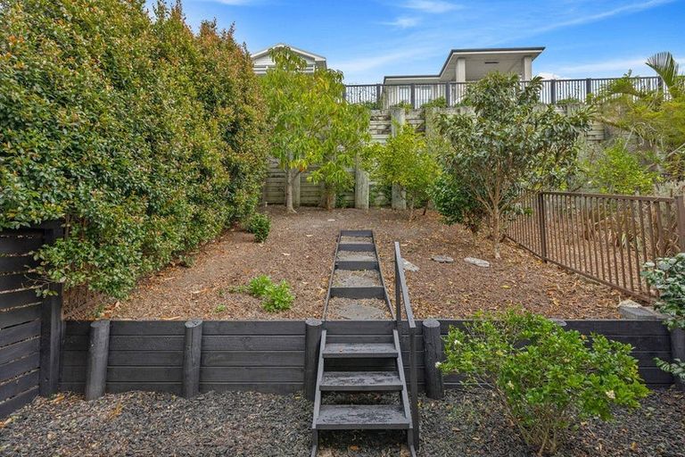 Photo of property in 29 Landmark Terrace, Orewa, 0931