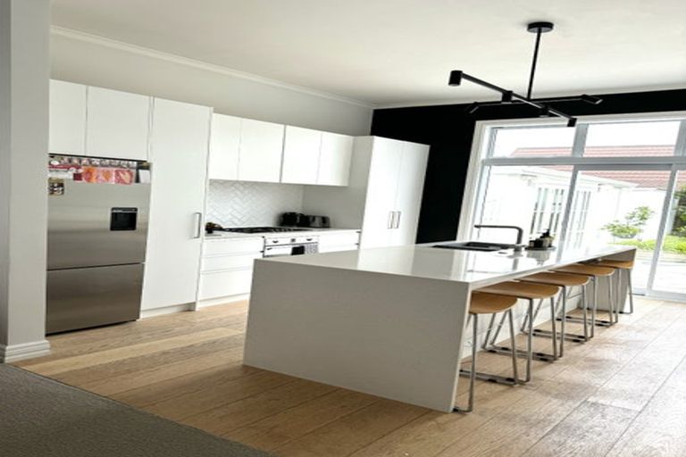 Photo of property in 23 Queen Street, Petone, Lower Hutt, 5012