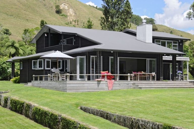 Photo of property in 11 Morehu Road, Rotoiti Forest, Rotorua, 3074