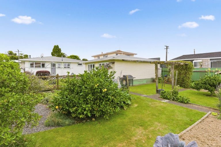 Photo of property in 9 Chester Street, Levin, 5510