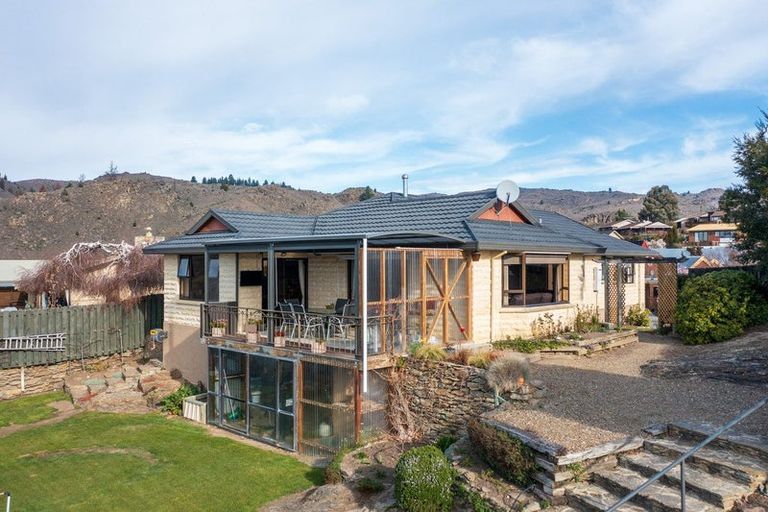 Photo of property in 10 O'neill Crescent, Bridge Hill, Alexandra, 9320