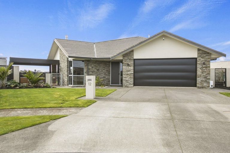 Photo of property in 12 Gleneagles Way, Waiwhakaiho, New Plymouth, 4312