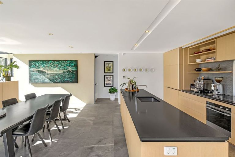 Photo of property in 2 Marriner Street, Sumner, Christchurch, 8081