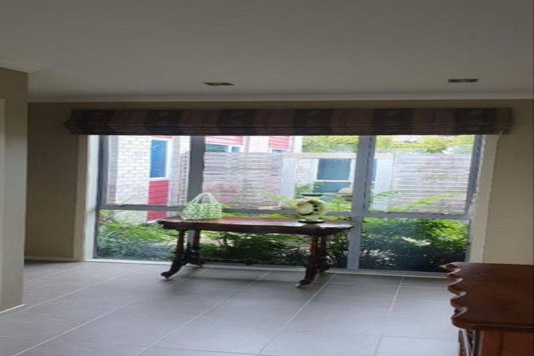 Photo of property in 4 Parkvue Drive, Bell Block, New Plymouth, 4312