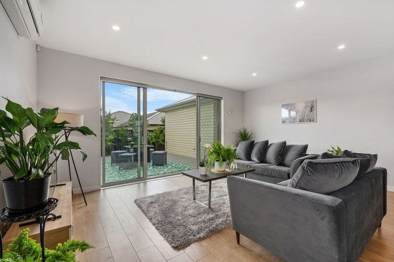 Photo of property in 3 Tararua Street, Massey, Auckland, 0614