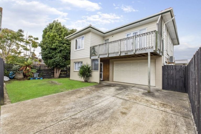 Photo of property in 161b Centreway Road, Orewa, 0931
