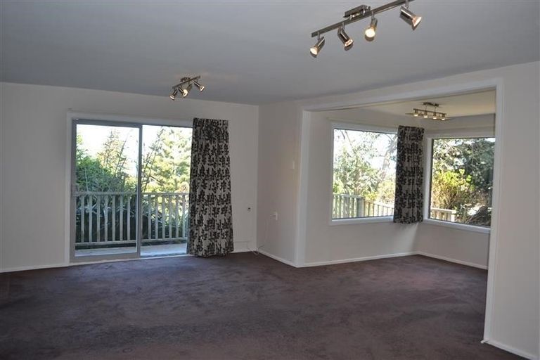 Photo of property in 14 Grays Road, Plimmerton, Porirua, 5026