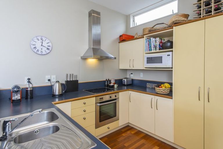 Photo of property in De Vere Apartments, 24/23 Tennyson Street, Te Aro, Wellington, 6011