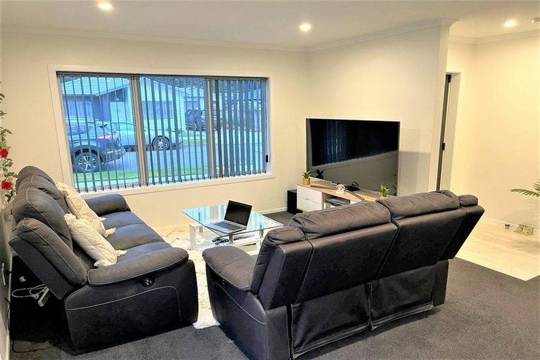 Photo of property in 25 Grovedale Square, Wainuiomata, Lower Hutt, 5014