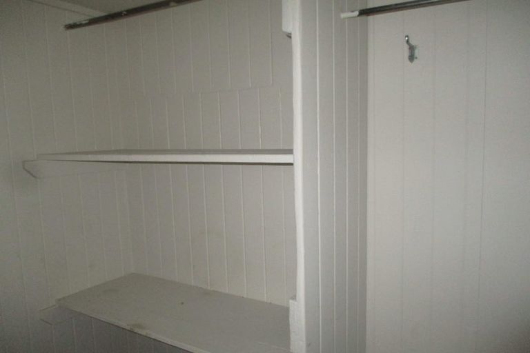 Photo of property in 81 Northland Road, Northland, Wellington, 6012