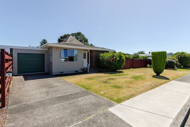 Photo of property in 49 Arawhata Road, Paraparaumu, 5032