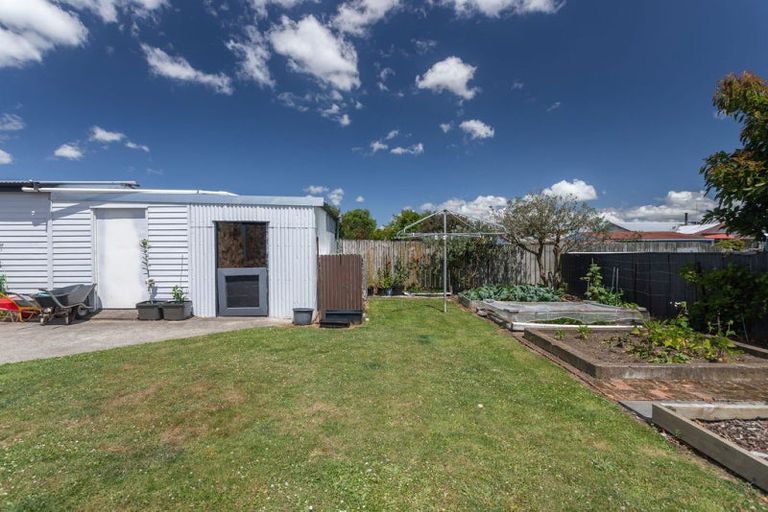 Photo of property in 64 Allardice Street, Dannevirke, 4930