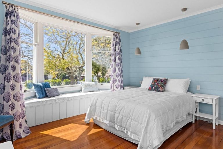 Photo of property in 28 Tauroa Road, Havelock North, 4130