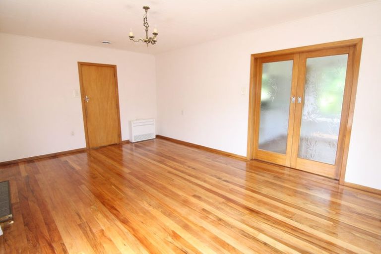 Photo of property in 10 Kamla Way, Khandallah, Wellington, 6035