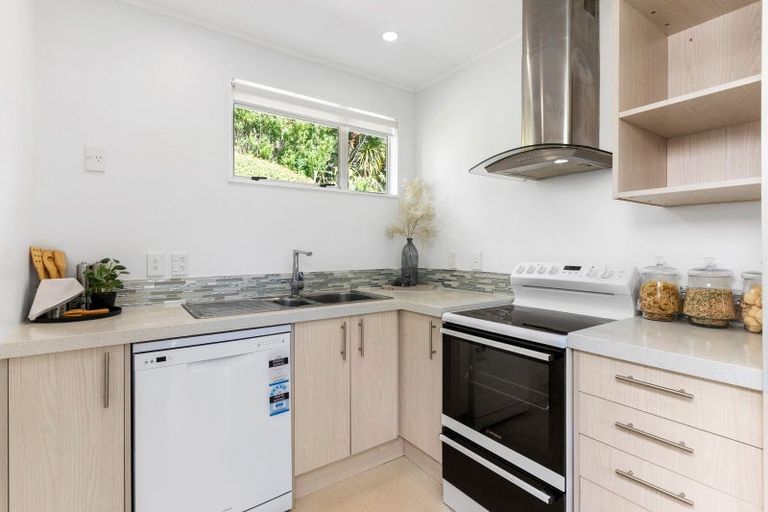 Photo of property in 5 Brydon Way, Paparangi, Wellington, 6037