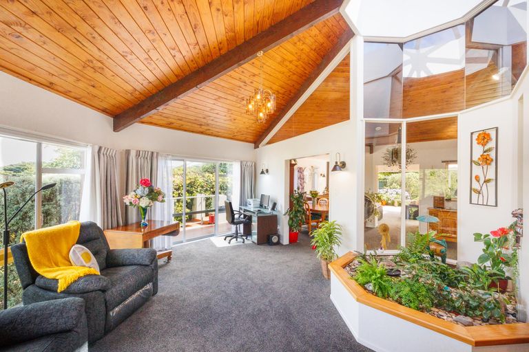 Photo of property in 23 Chilton Grove, Hokowhitu, Palmerston North, 4410