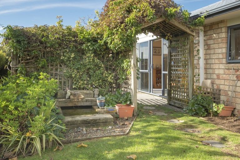 Photo of property in 2 Ranfurly Terrace, Pyes Pa, Tauranga, 3112