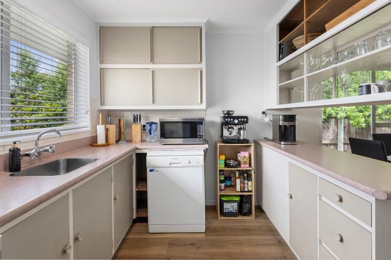 Photo of property in 2/87a Middlepark Road, Sockburn, Christchurch, 8042