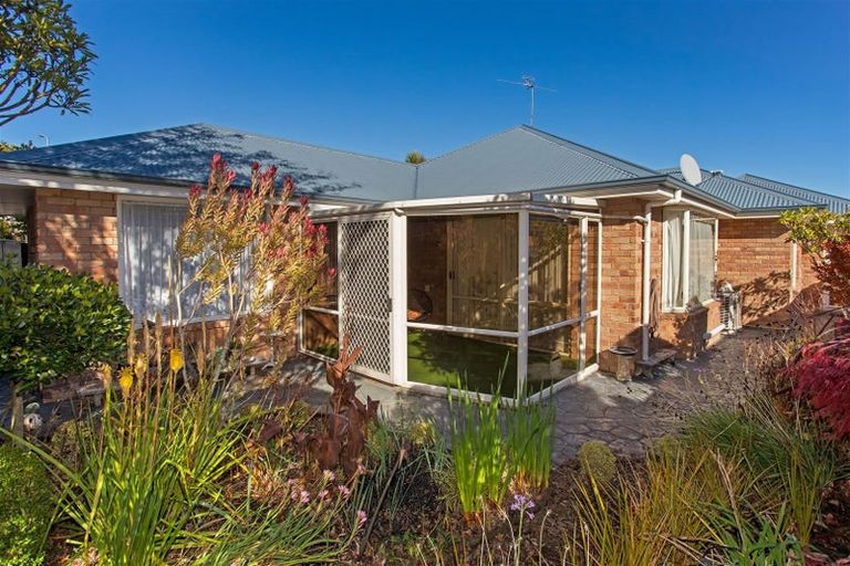 Photo of property in 1 Ashmore Lane, Strowan, Christchurch, 8052