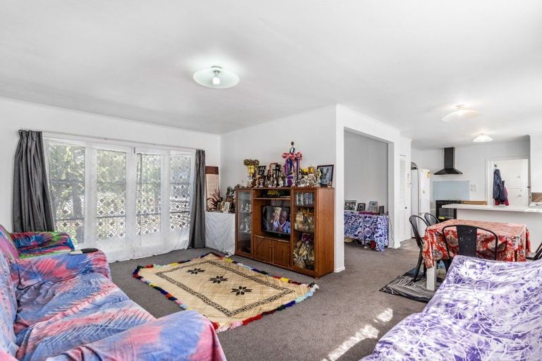 Photo of property in 11 Eastburn Street, Papakura, 2110