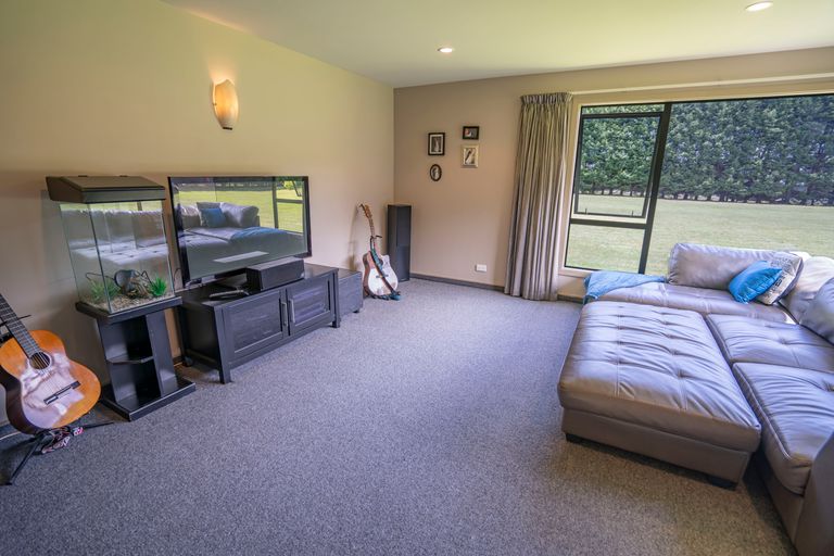 Photo of property in 5 Raeburn Avenue, Otatara, Invercargill, 9879