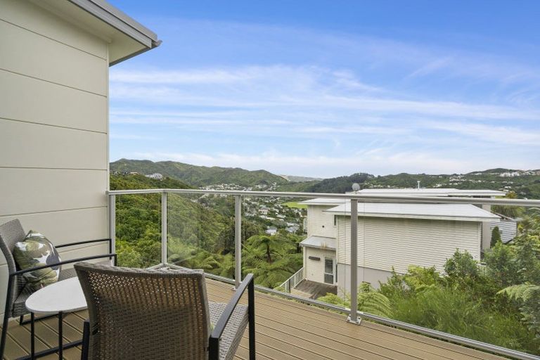 Photo of property in 10 Mewburn Rise, Karori, Wellington, 6012