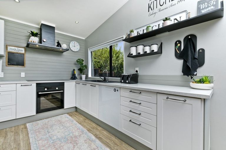 Photo of property in 1a Long Bay Drive, Torbay, Auckland, 0630