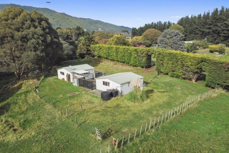 Photo of property in 97 Greenhill Road, Waikanae, 5391