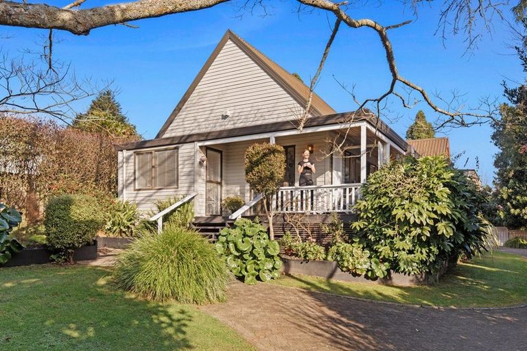 Photo of property in 8 Langstone Street, Welcome Bay, Tauranga, 3112