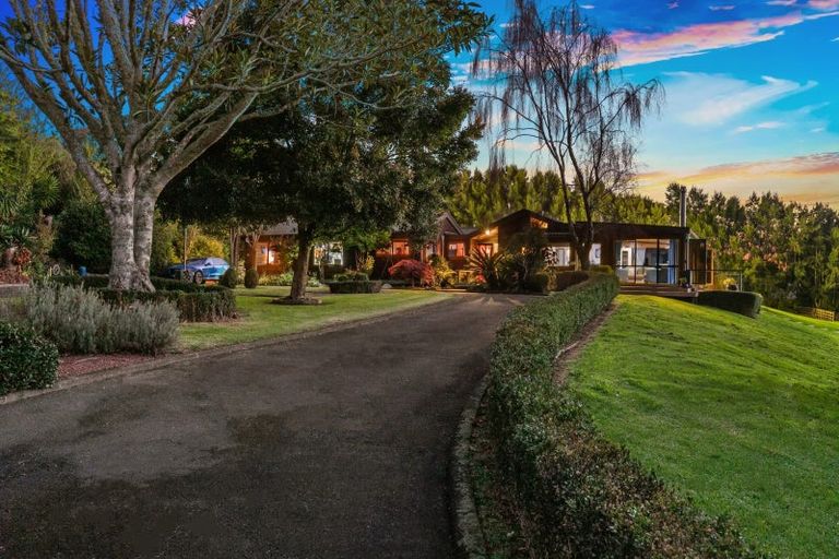 Photo of property in 77 Awanui Rise, Papakura, 2582