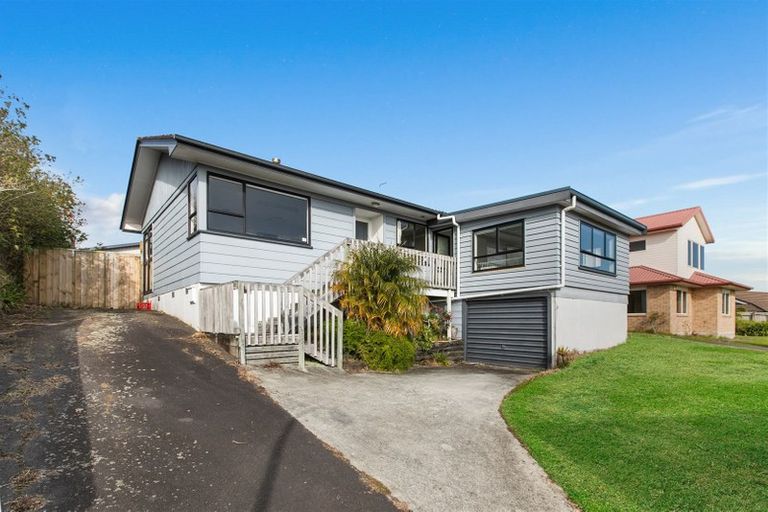 Photo of property in 23 Sheralee Place, Bucklands Beach, Auckland, 2014