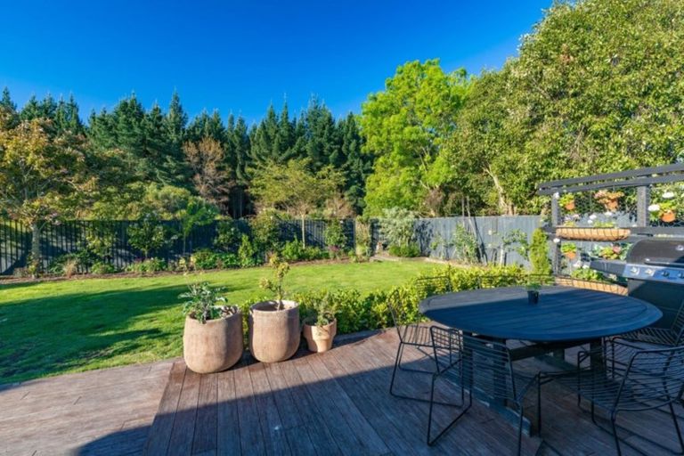 Photo of property in 16 Flaxgrove Place, Parklands, Christchurch, 8083