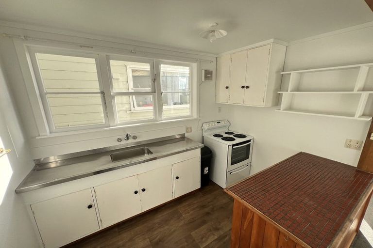 Photo of property in 3 Maarama Crescent, Aro Valley, Wellington, 6021