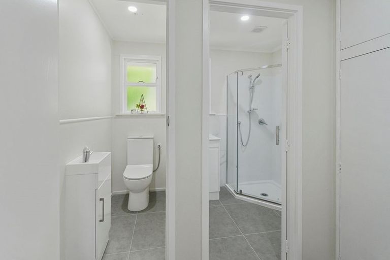 Photo of property in 2 Dulcie Place, Red Hill, Papakura, 2110