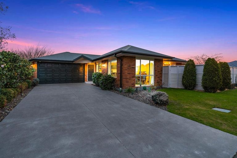 Photo of property in 39 Kinsella Crescent, Aidanfield, Christchurch, 8025