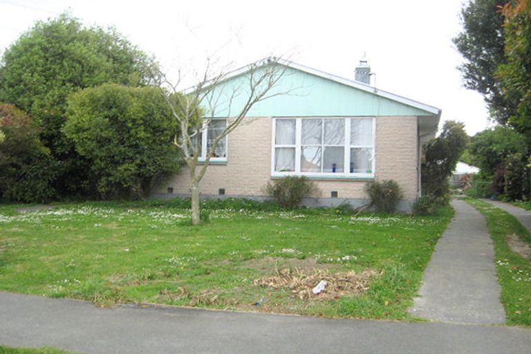Photo of property in 37 Uxbridge Street, Redwood, Christchurch, 8051