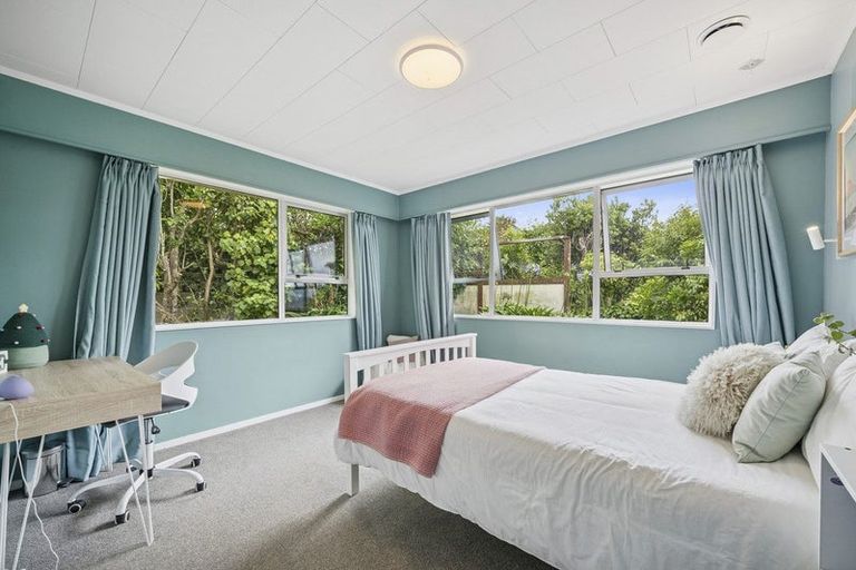 Photo of property in 14 Truro Road, Camborne, Porirua, 5026